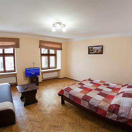 Квартира В Центрі На Вулиці Вірменській 12 Є Дві Спальні Двуспальні Ліжка Lvov Exteriér fotografie