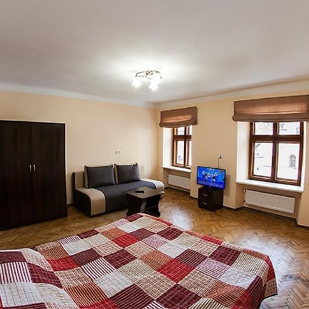 Квартира В Центрі На Вулиці Вірменській 12 Є Дві Спальні Двуспальні Ліжка Lvov Exteriér fotografie